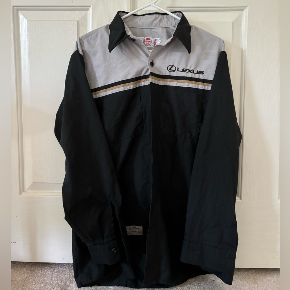 Lexus Button Down